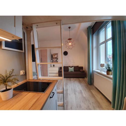 Studio Sea 48