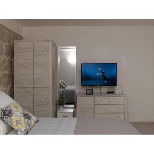 Studio Toniko with Terrace