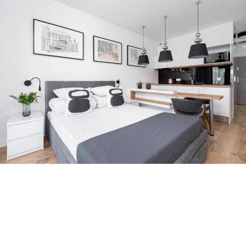 Studio with a balcony and AC - Rajska 3 street