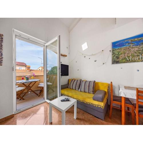 Studio with sea view from balcony