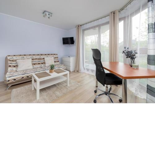 Studio z Parkingiem i Balkonem w Krakowie by Rent like home