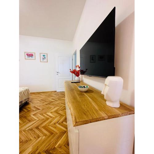 Studio Zara