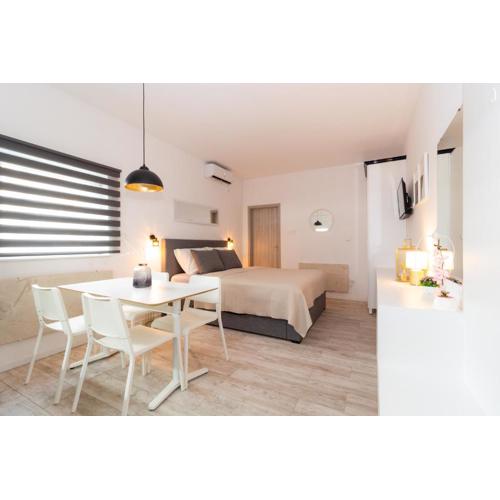 Studioapartment Black & White