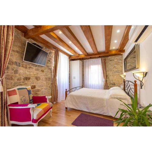 Studios Aurelia Palace