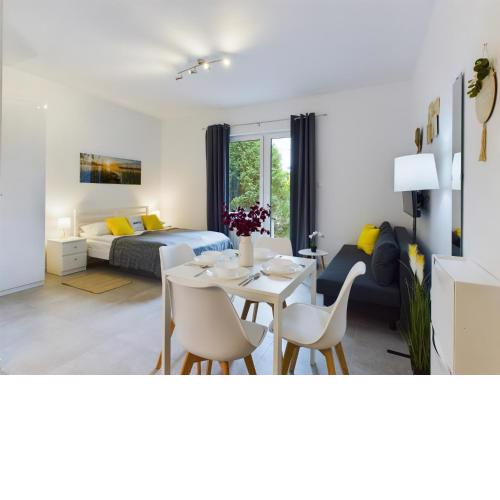 Studios with Parking and Garden near Warsaw Chopin Airport by Noclegi Renters