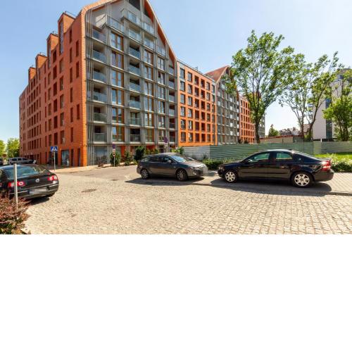 Stunning 2 bedroom Apartment & Motlawa River View in Gdańsk by Noclegi Renters