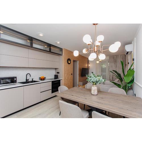 Stunning apartment Bella on Žnjan Beach, private parking