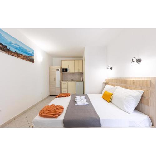 Stunning Apartment In Baska Voda