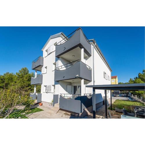 Stunning Apartment In Bibinje With Wifi