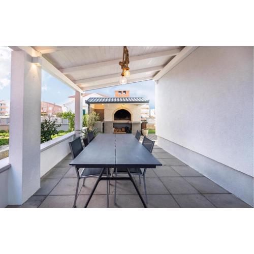 Stunning Apartment In Biograd Na Moru