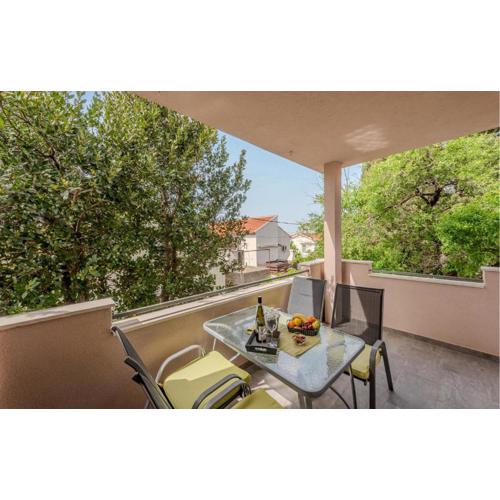 Stunning Apartment In Cesarica With Wifi