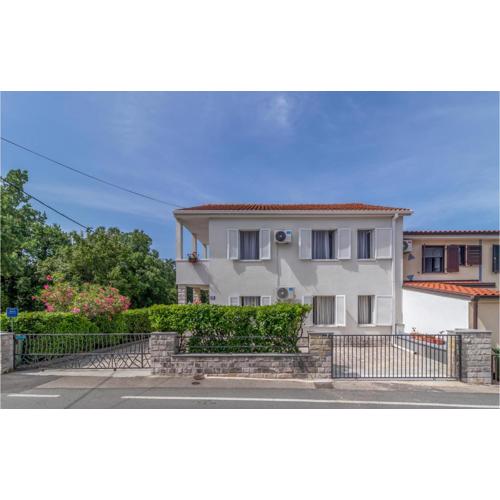 Stunning Apartment In Jadranovo