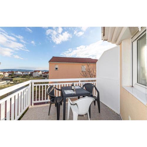 Stunning Apartment In Kastel Luksic
