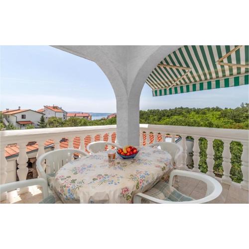Stunning Apartment In Klenovica