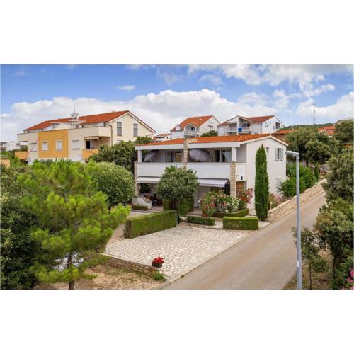 Stunning Apartment In Mandre With Wifi