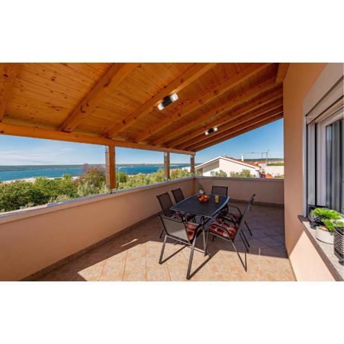 Stunning Apartment In Maslenica