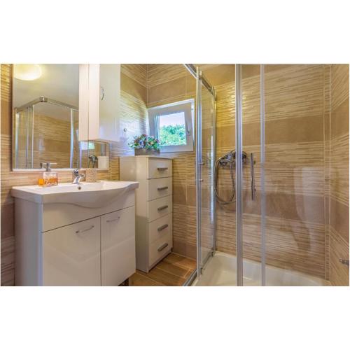 Stunning Apartment In Medulin With Wifi
