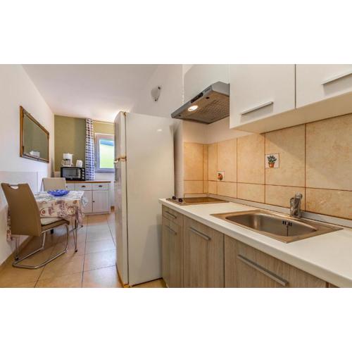 Stunning Apartment In Medulin With Wifi
