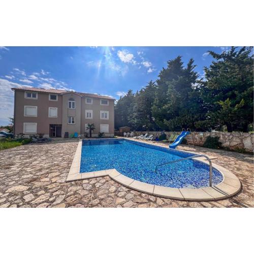 Stunning Apartment In Medulin