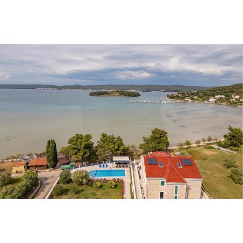 Stunning Apartment In Mrljane With Wifi