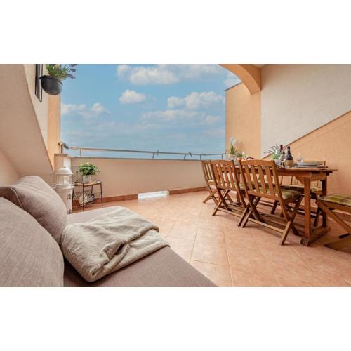 Stunning Apartment In Povljana