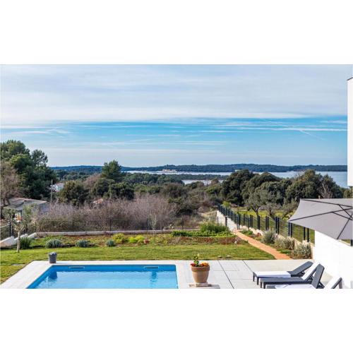 Stunning Apartment In Pula With Wifi
