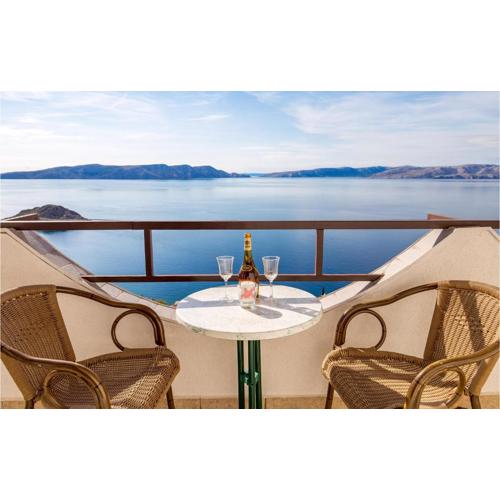 Stunning Apartment In Sveti Juraj