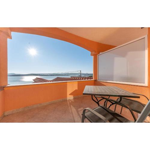 Stunning Apartment In Turanj