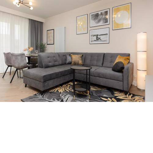 Stunning Family Apartment Ursynów with Parking & Balcony by Noclegi Renters