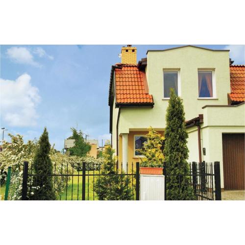 Stunning Home In Darlowo With Wifi