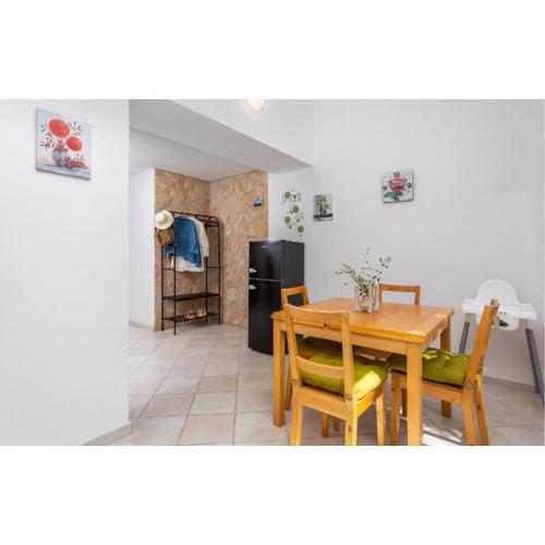 Stunning Home In Gabonjin With Wifi