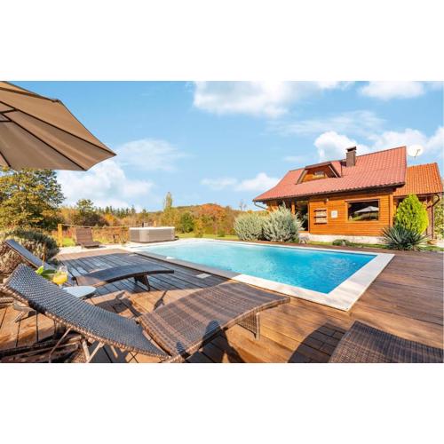 Stunning Home In Gospic With Wifi