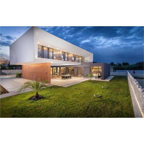Stunning Home In Liznjan With Wifi