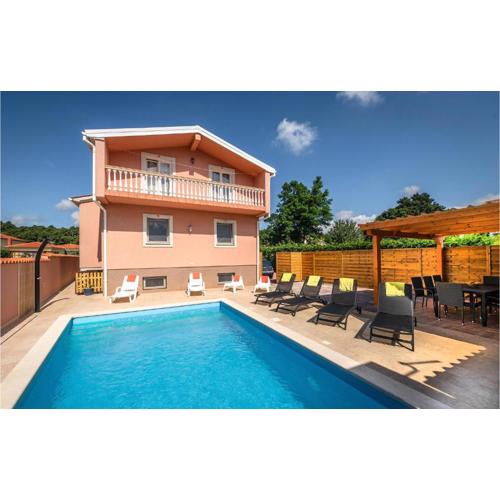 Stunning Home In Marcana With Wifi