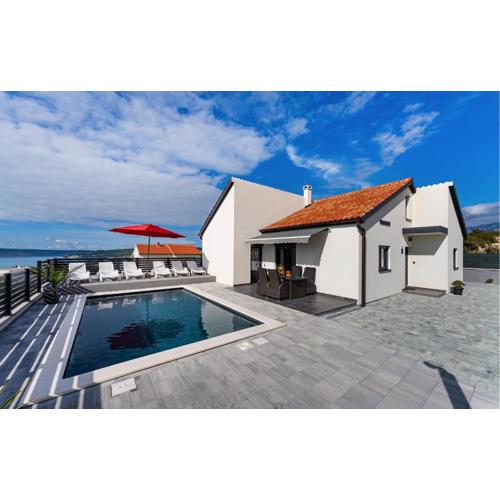 Stunning Home In Maslenica With Wifi