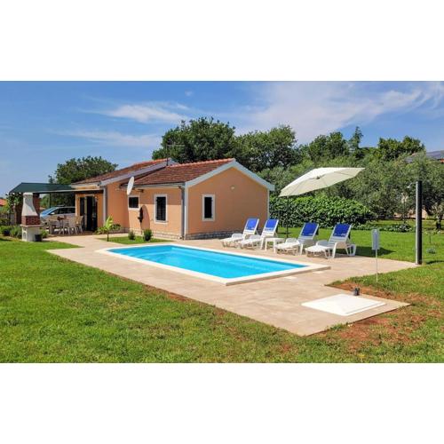 Stunning Home In Medulin With Wifi
