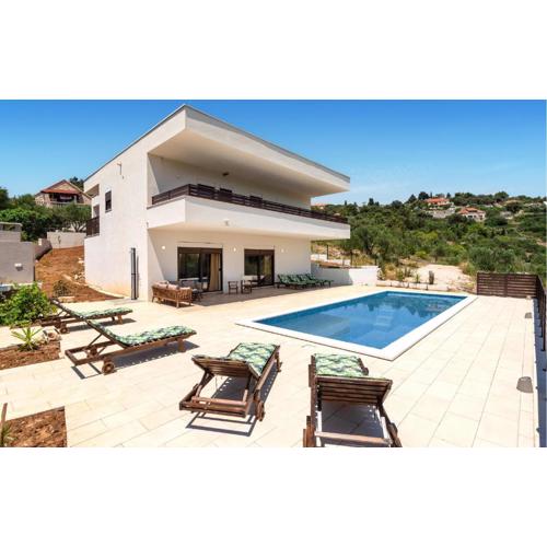 Stunning Home In Novo Selo With Wifi