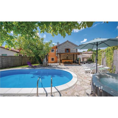 Stunning Home In Pazin With Wifi