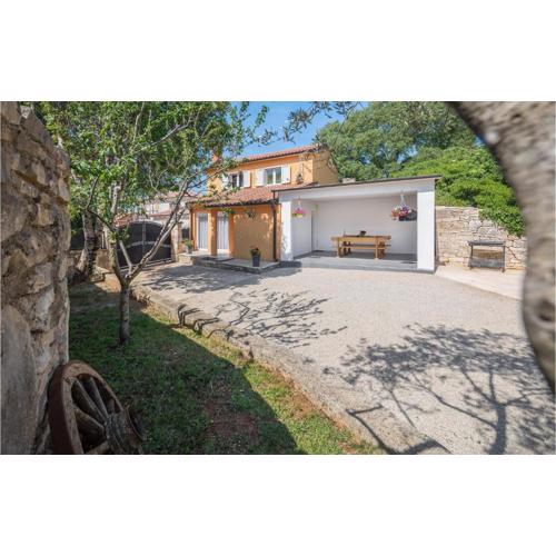 Stunning Home In Rovinjsko Selo