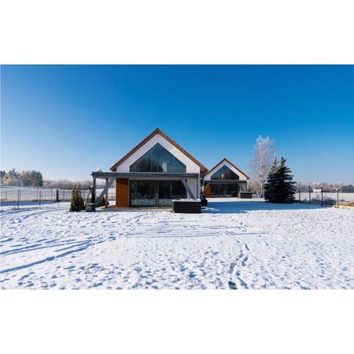 Stunning Home In Ryn With Sauna