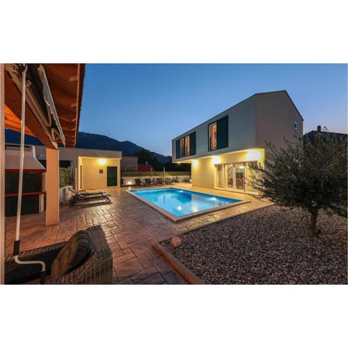 Stunning Home In Sestanovac