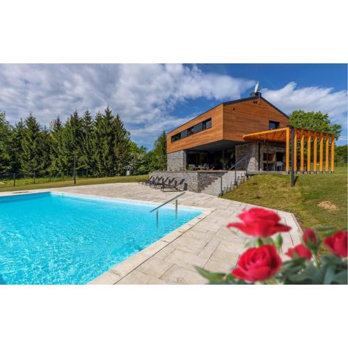 Stunning Home In Slunj