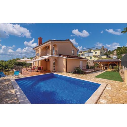 Stunning Home In Smrika