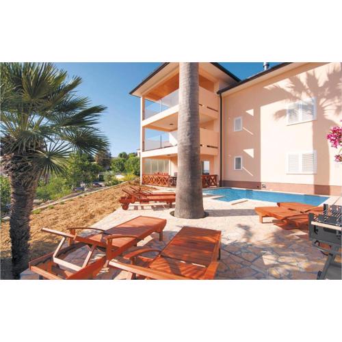 Stunning Home In Supetarska Draga