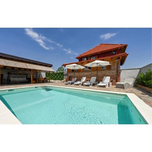 Stunning Home In Vinogradi Ludbreski