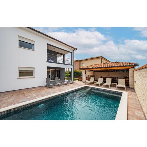 Stunning Home In Vodnjan