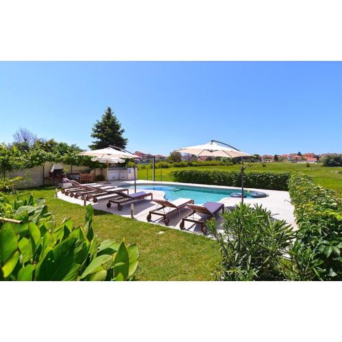 Stunning View Apartment with pool