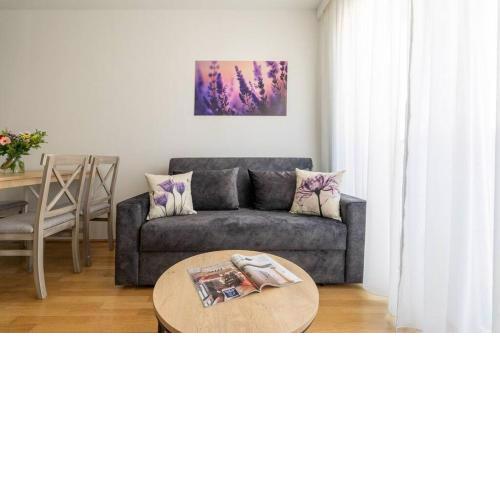 Stylish 1BR Escape, City Quick by HM
