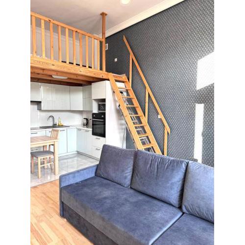 Stylish Apartment In The Centre -by HIK Apartments