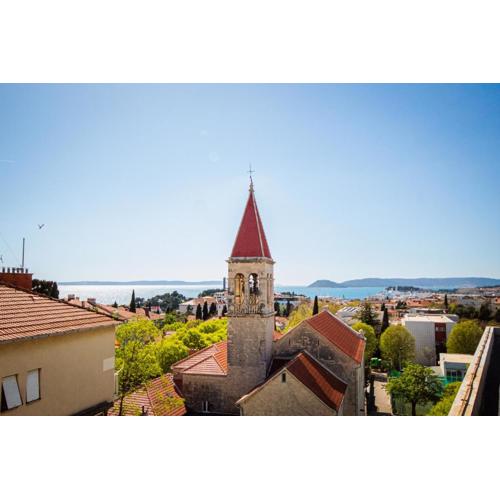 Stylish apartment Oliva on Bačvice beach near Old Town